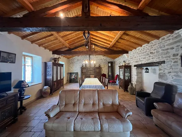 Maison 4 pièces 191 m²