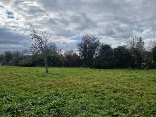 Terrain 669 m²