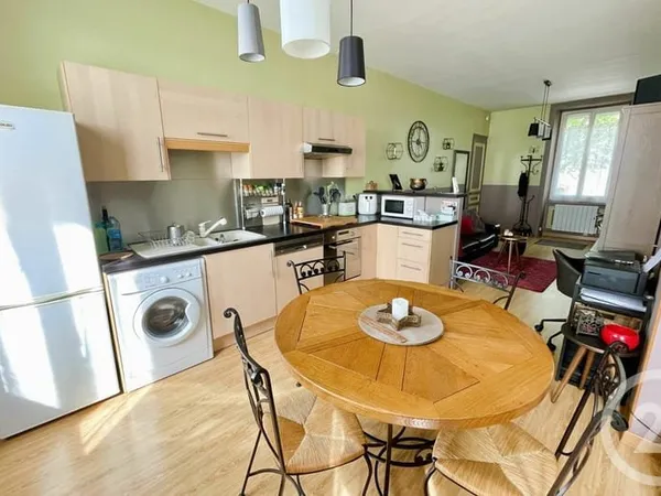 Appartement 5 pièces 63 m²