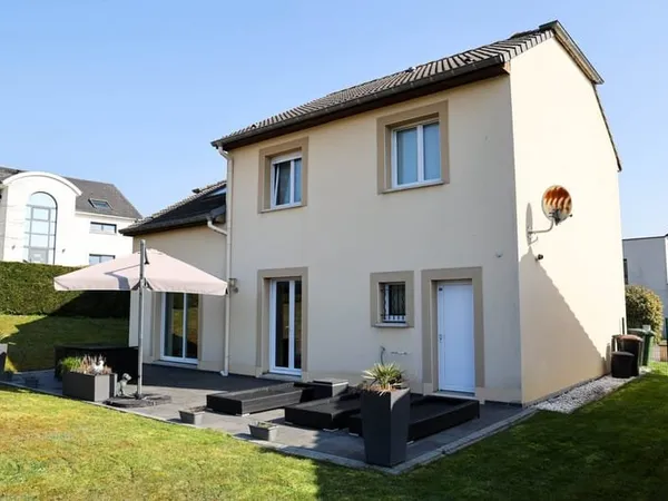 THIONVILLE ELANGE - MAISON INDIVIDUELLE SUR 6.39 ARES