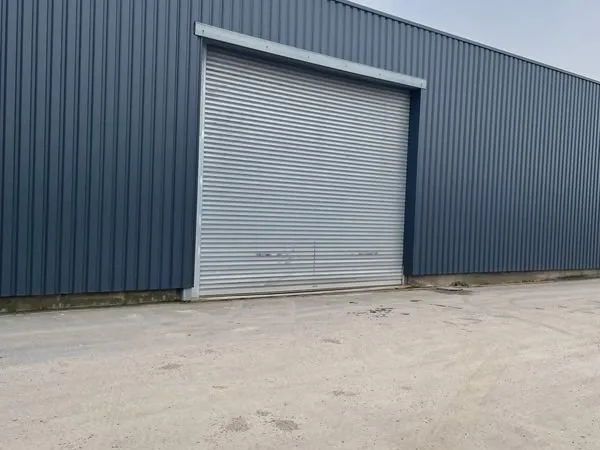 Hangar 1200 m2 lillers
