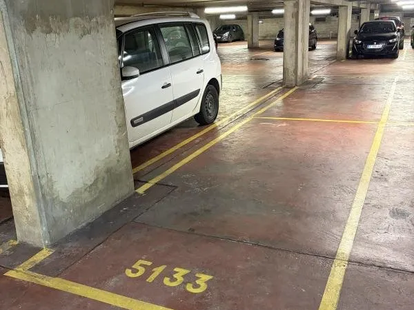 Parking à Paris (75013)
