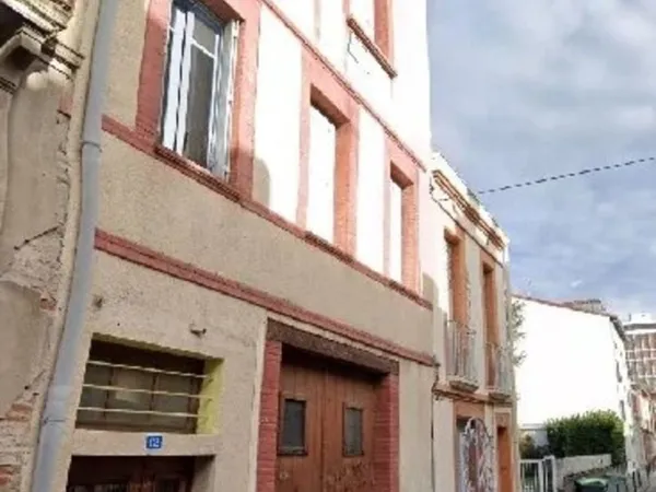 STUDIO MEUBLE DANS LE CENTRE TOULOUSAIN