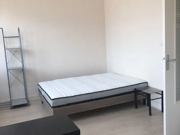 Studio 1 pièce 25 m²