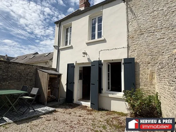 Maison rénovée de 2 pièces à Ver Sur Mer, 5 mn de la plage