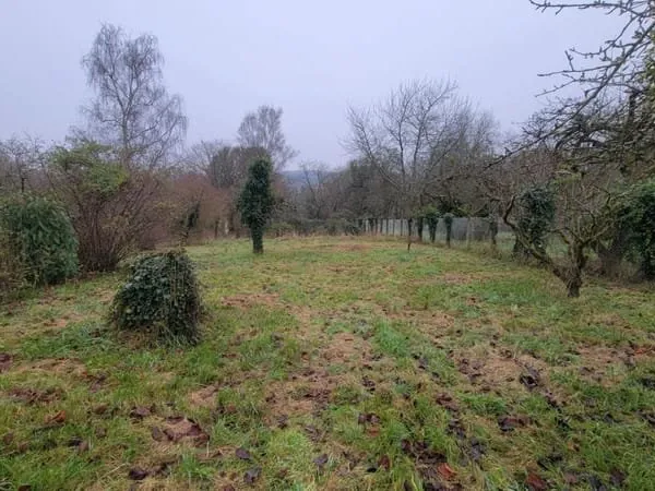 Terrain à bâtir de 1 256 M2 entièrement viabilisé