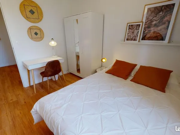 Chambre 6 pièces 78 m²