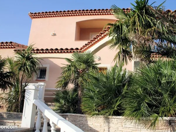 Villa individuelle 4 chambres garage piscine quartier vaquerolles