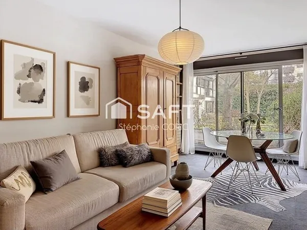 RARE - 2 PIECES RENOVE AVEC TERRASSE SUR BEAU JARDIN - CALME ABSOLU