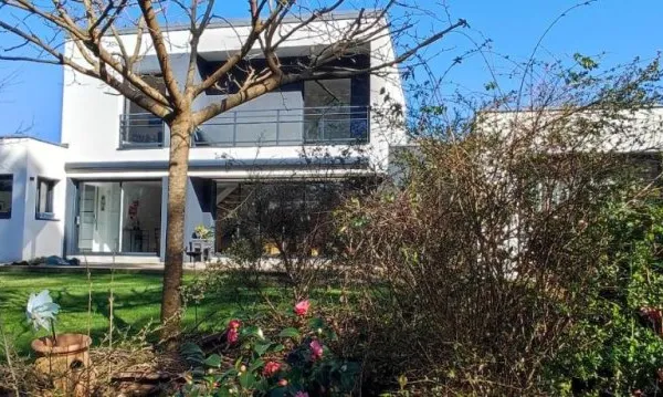 Maison 6 pièces 196 m²