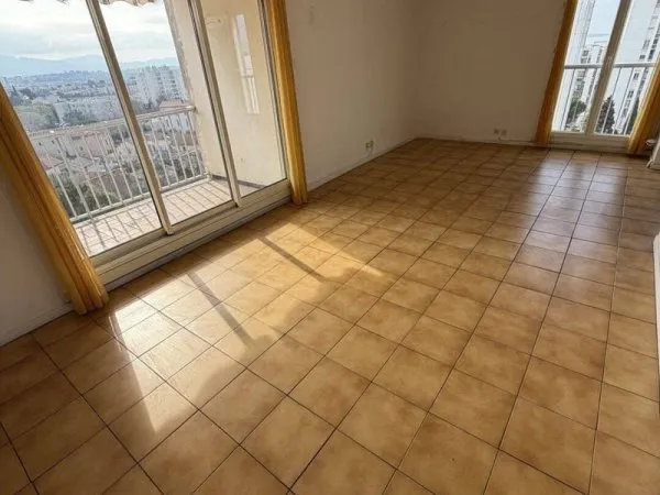 Appartement 4 pièces 77 m²