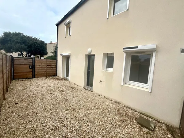BRETIGNOLLES SUR MER RARE A 300M DE LA PLAGE VILLA GRAND CONFORT REZ DE JARDIN AVEC COUR IDEAL LOCAT