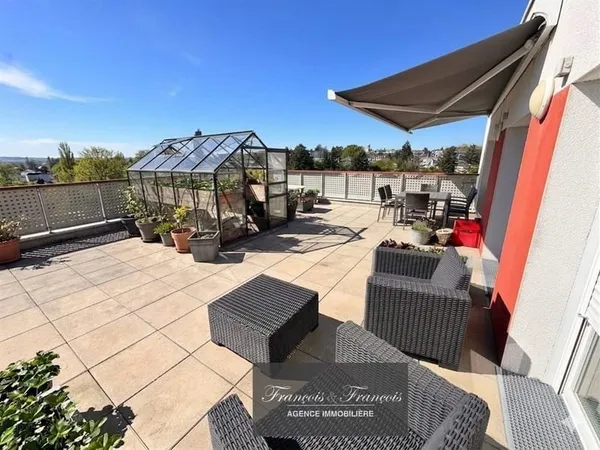 ILE DE VERSAILLES -DERNIER ETAGE TERRASSE de 56 m2-asc-garage