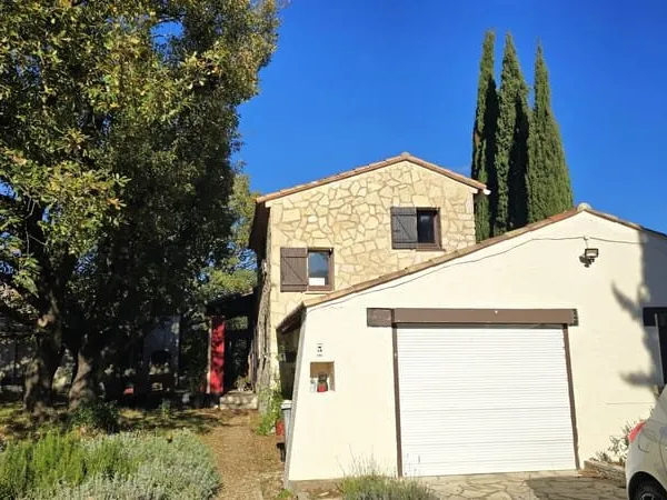 Maison et son studio de 133 m2 au calme sur une parcelle de terrain de 900 m2