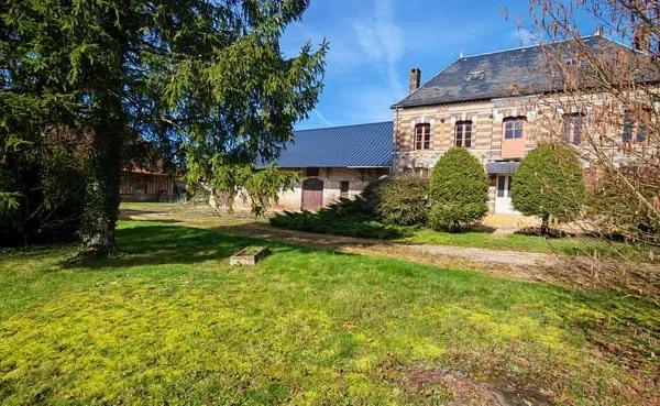 Corps de ferme de caractère Fort potentiel 4 410 m2