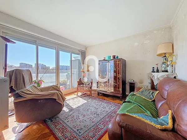 Appartement 4 pièces 73 m² + balcon + cave et parking en sus