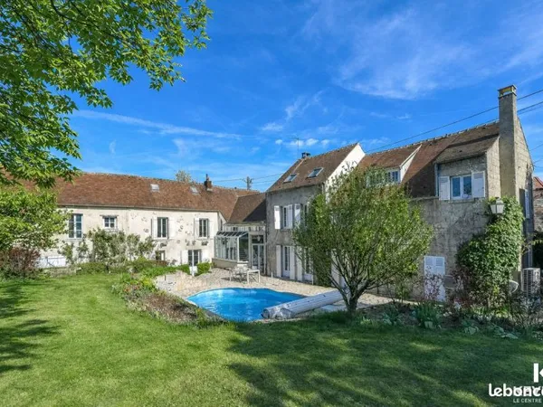 Propriété 15 pièces 373 m²