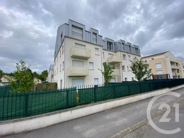Studio 1 pièce 27 m²