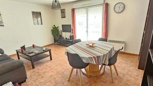 Appartement de type 2 de 55 m2 , résidence récente, ascenceu
