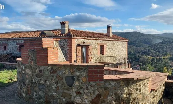 Mas avec vue spectaculaire sur le Canigou et la mer
