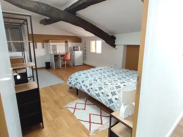 Chambre tout comfort dans maison de 300 m2
