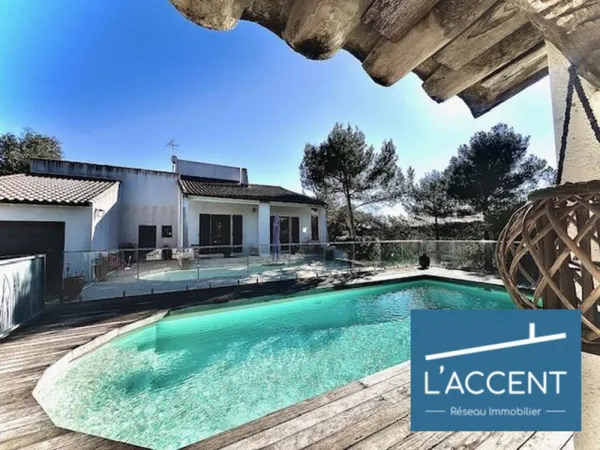 VILLA À L'ABRI DES REGARDS