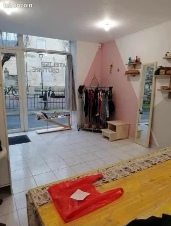 A LOUER local commercial Centre-bourg faible loyer