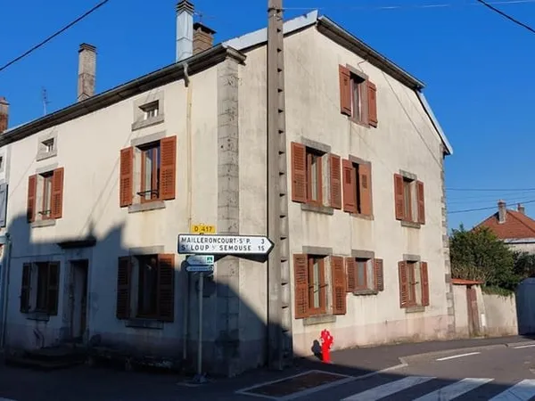Maison Vauvillers 8 pièce(s) 181 m2 jardin