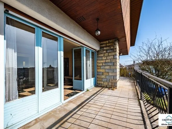 Maison à vendre 7 pièces SAINT APOLLINAIRE (21) 5 chambres, terrain arboré de 542 m² avec garage