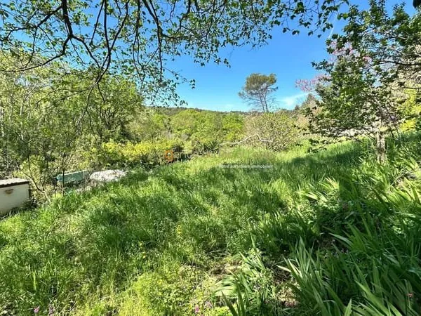 Terrain 1150 m²