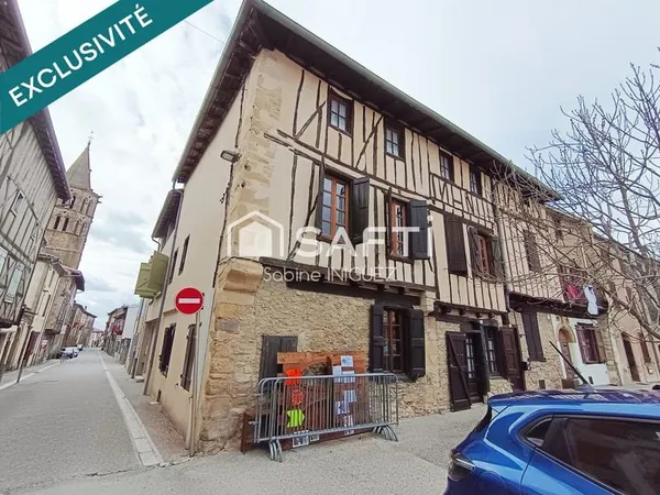 MAISON DE VILLAGE ATYPIQUE