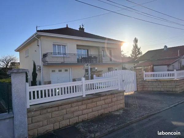 Maison de 170m2 avec piscine dans impasse calme