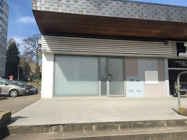 Local commercial Fougères 78 m2