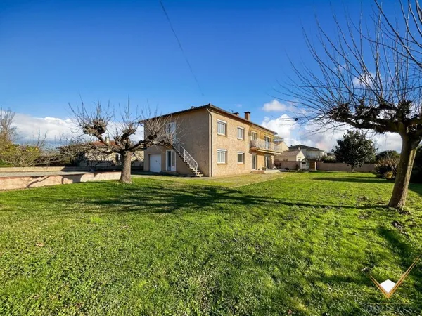 MAISON DIVISEE EN 2 LOGEMENTS !