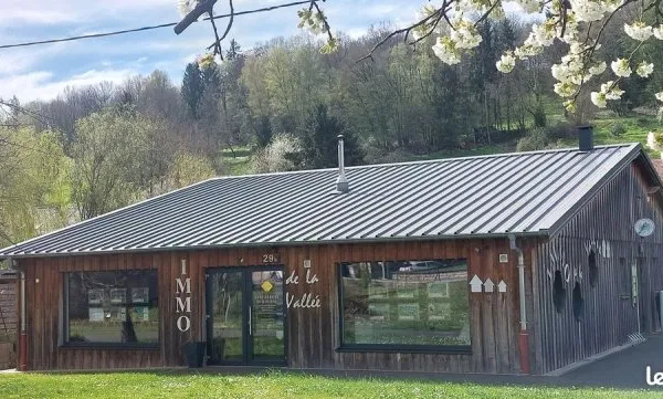 Local 1 pièce 75 m²