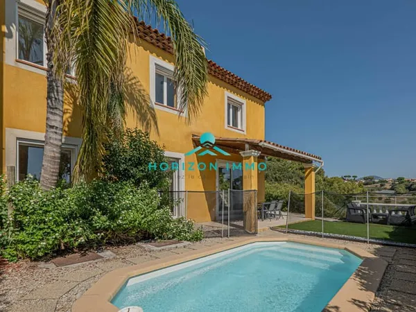 Secteur Résidentiel : Maison 108m² avec piscine - Possibilité