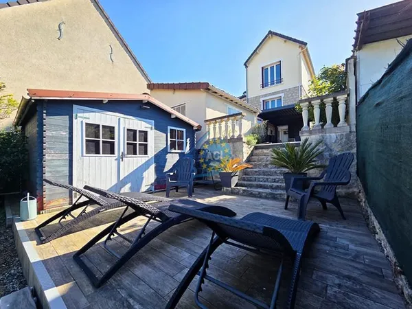 Maison centre-ville Mantes-la-Jolie - 5 chambres - 158 m² hab - 650 m² terrain