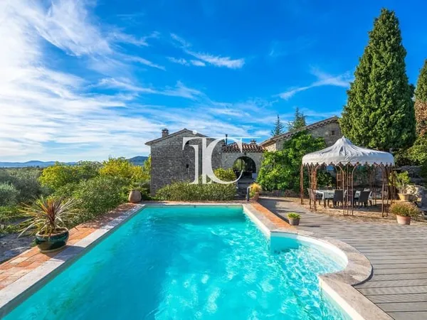 Maison de caractère
