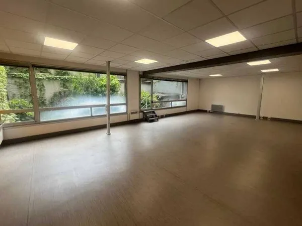 Bureaux 385 m²