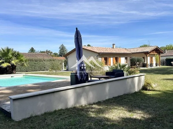 Maison de plain-pied 5 pièces 157 m²