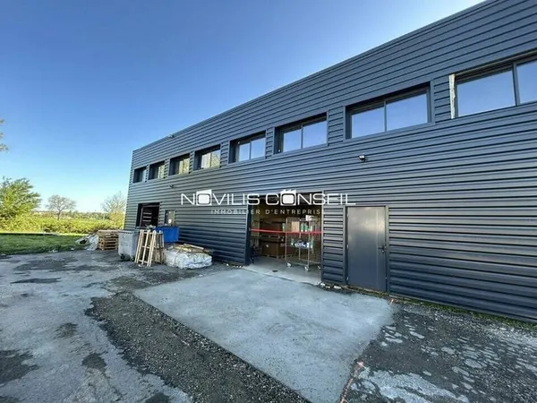 Local d'activité 250 m²