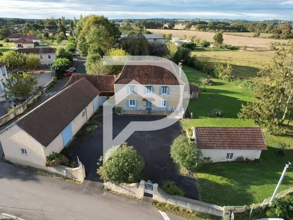 Maison 6 pièces 196 m²