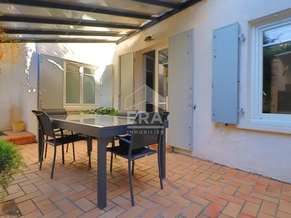 A vendre JOLIE MAISON INDIVIDUELLE LUMINEUSE SUD TERRASSE MARSEILLE 10ÈME MIREILLE LAUZE CALME BON É