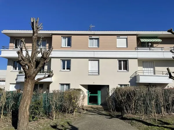 SAINT-OUEN-L'AUMÔNE APPARTEMENT 3 PIECES BALCON PARKING