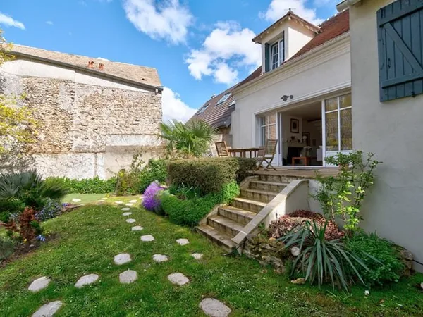 MAREIL MARLY - Maison rénovée de 220m² sur 481m² - EXCLUSIVTE AGENCES LAMOURET.
