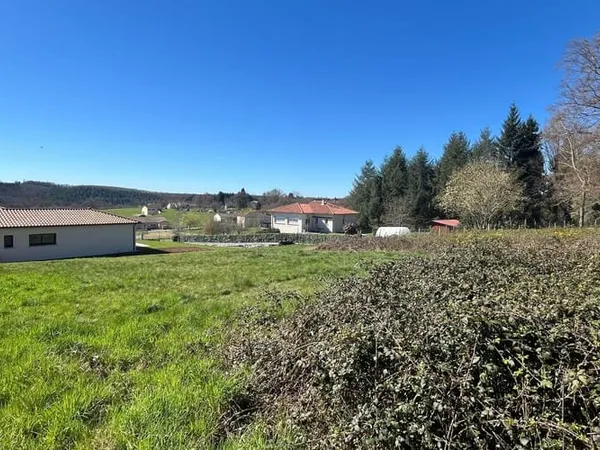 Terrain 1647 m²