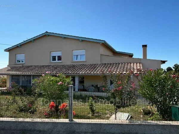 Maison 7 pièces 210 m²