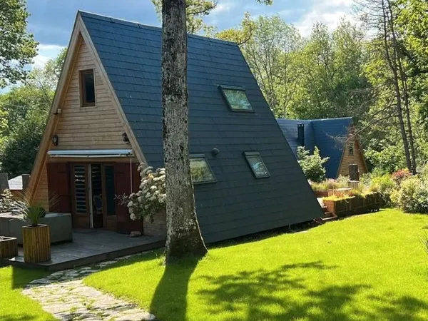 Maison en bois, forme en A- Sens