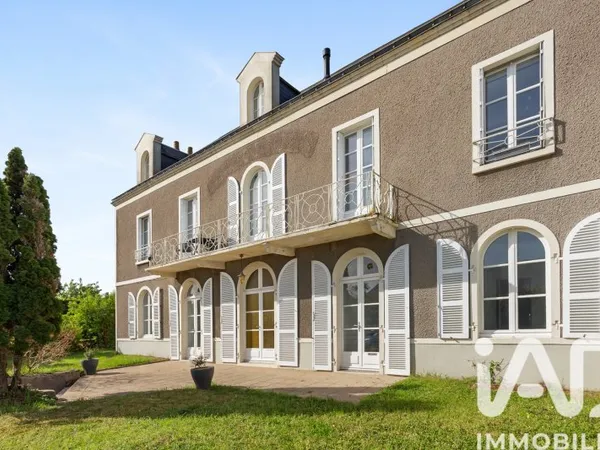 Maison 8 pièces 249 m²