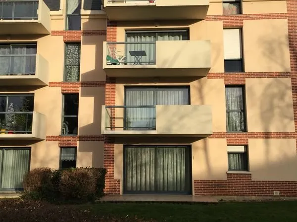 Appartement F3 avec garage et balcon centre ville